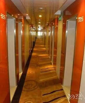 The Seven Hotel Yichang Exterior foto